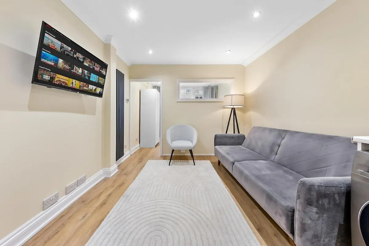 Cosy One Bedroom Apartment - London Bridge 0*,