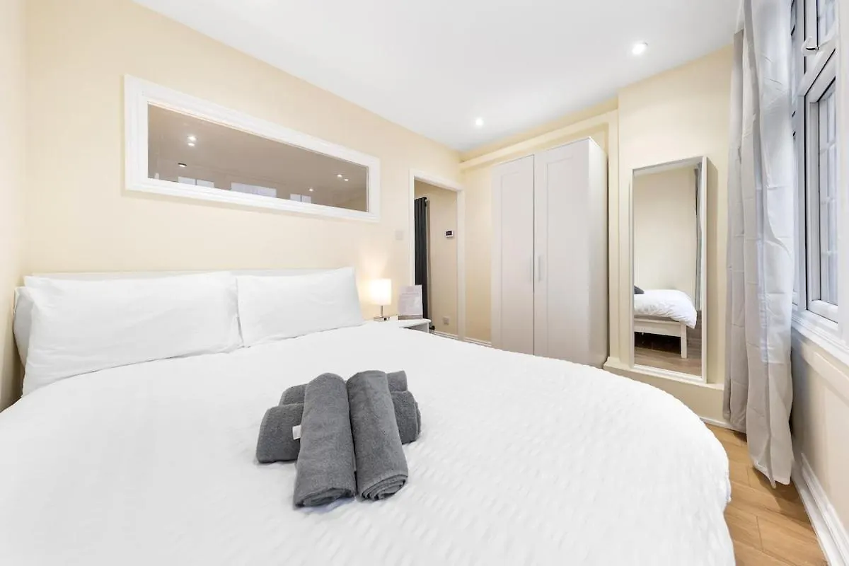 Cosy One Bedroom Apartment - London Bridge 0*,  Velká Británie